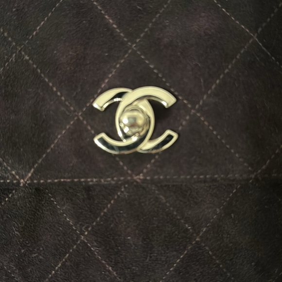 Chanel - Picture 3 of 15